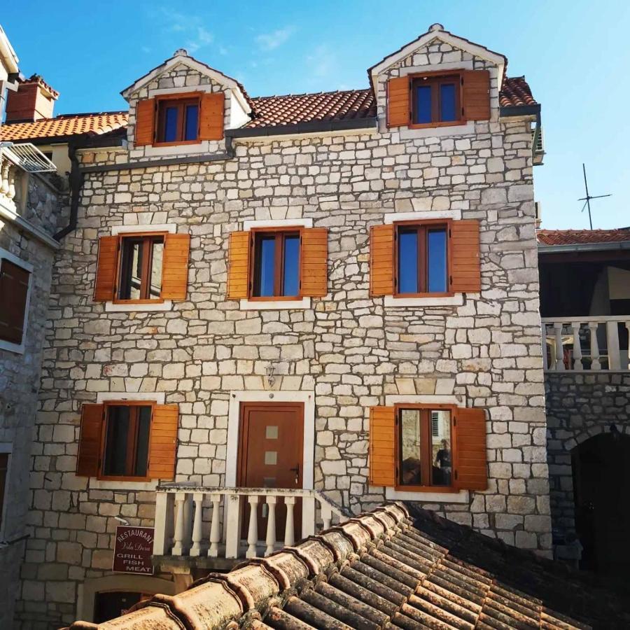 Vila Dora Supetar Apartment Bagian luar foto