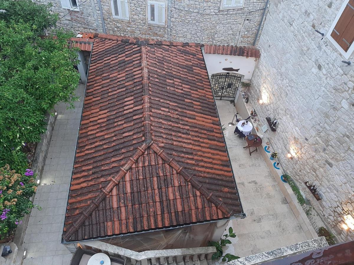 Vila Dora Supetar Apartment Bagian luar foto