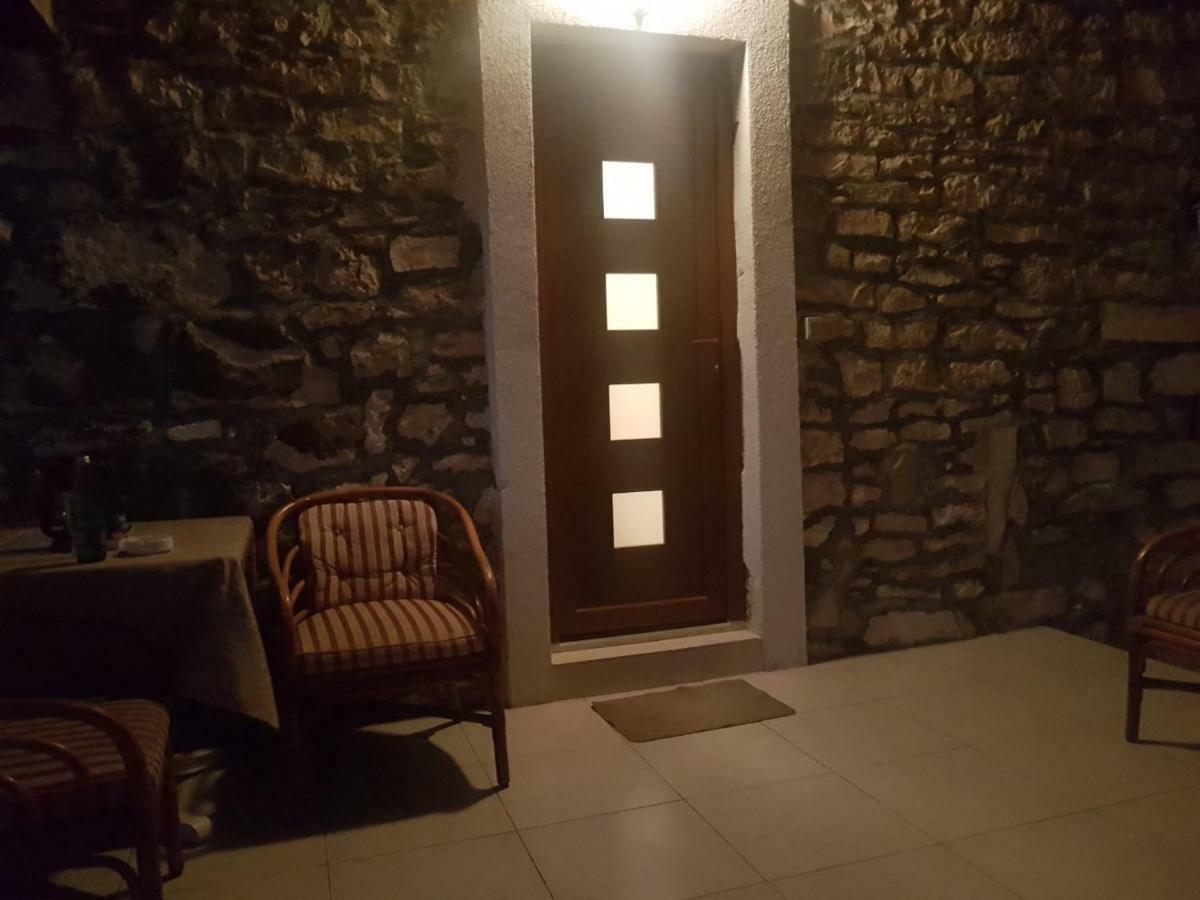 Vila Dora Supetar Apartment Bagian luar foto
